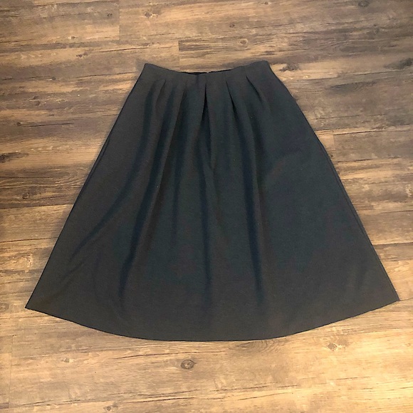 Madewell Dresses & Skirts - Madewell Pleated Ponte midi skirt